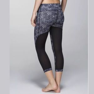 Womens Lululemon Jounrey Crop Leggings EUC 6